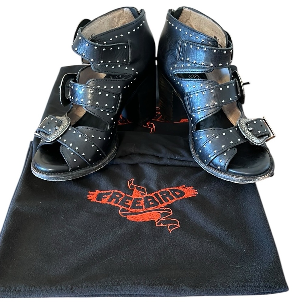 Freebird Violet Size 7 Black Leather Heeled Sandals